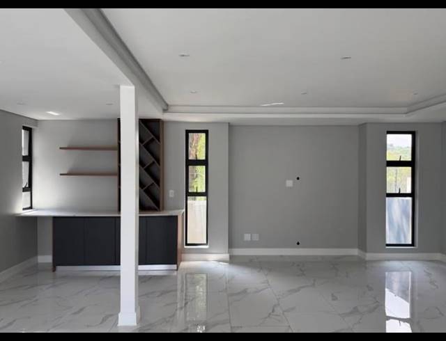 5 BEDROOM CLUSTER FOR SALE IN MORNINGSIDE